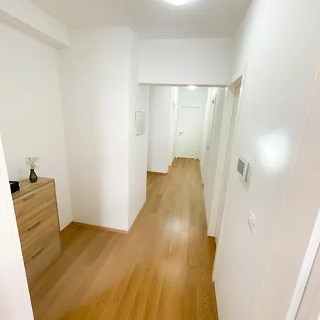 Katarina Apartment *